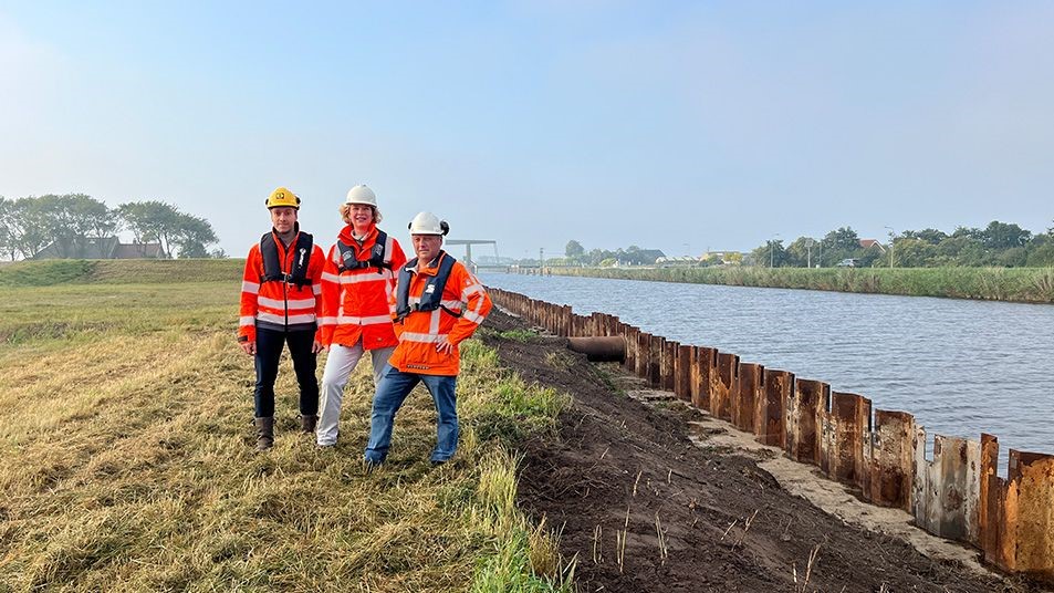 P5DeWaterbouwer_OeverversterkingNoordHolland_Beens_Hakkersv2_Vereniging_van_Waterbouwers.jpg